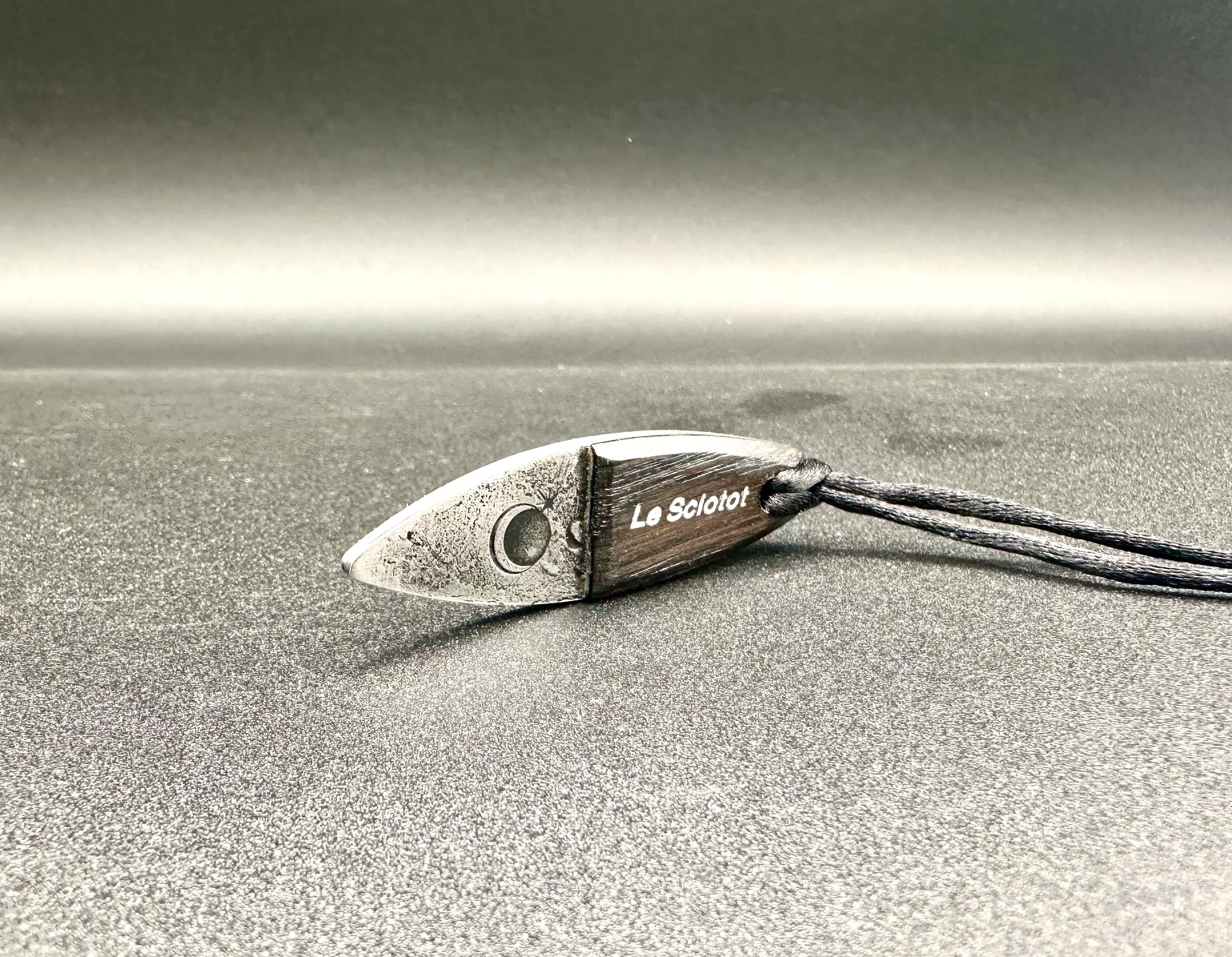 Le Sciotot pendentif Inox et Morta