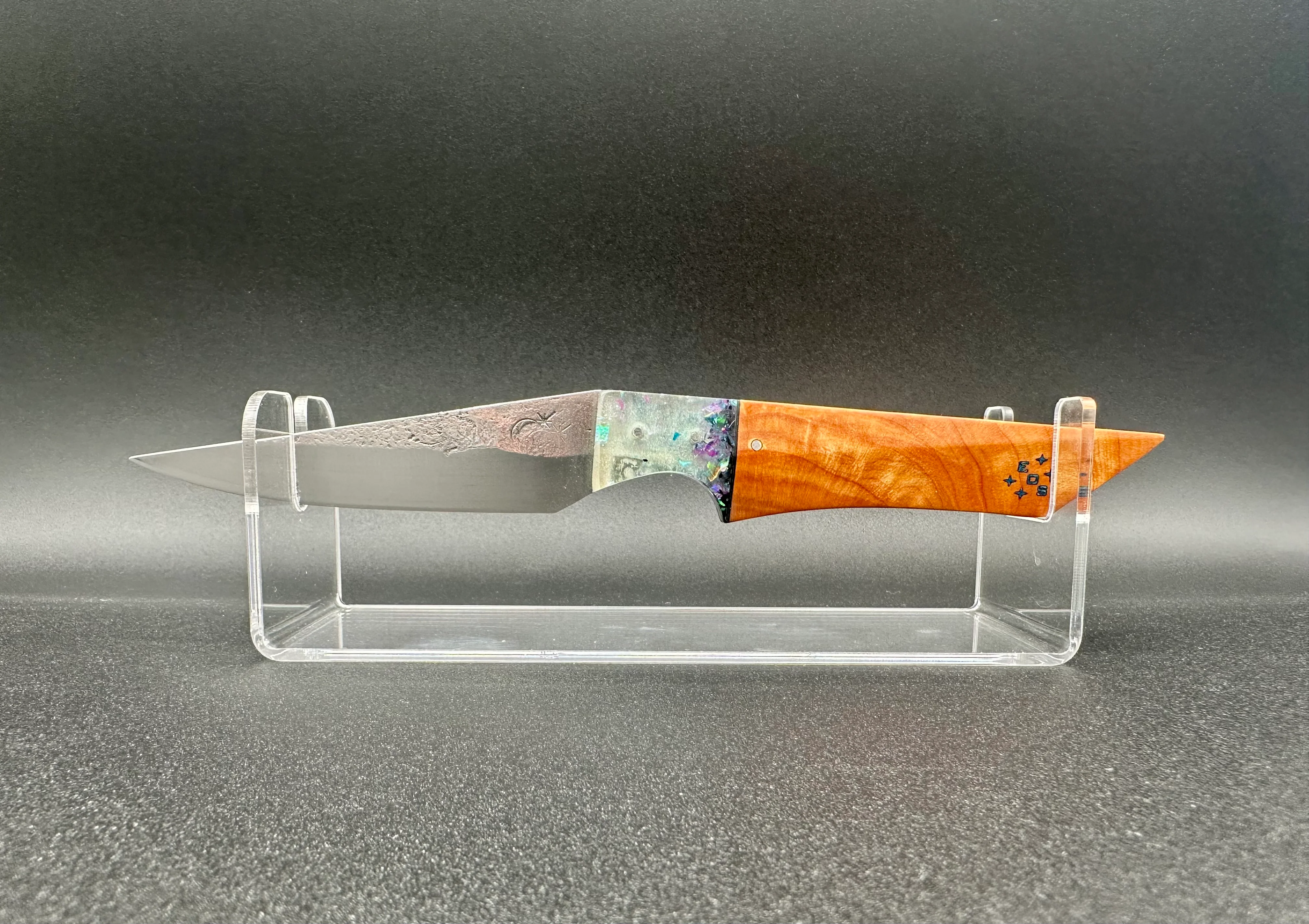 Edge Of Space stainless steel et burl de Cyprès