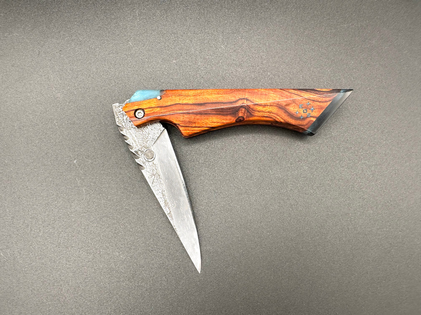 Edge Of Space folding Damas and Ironwood