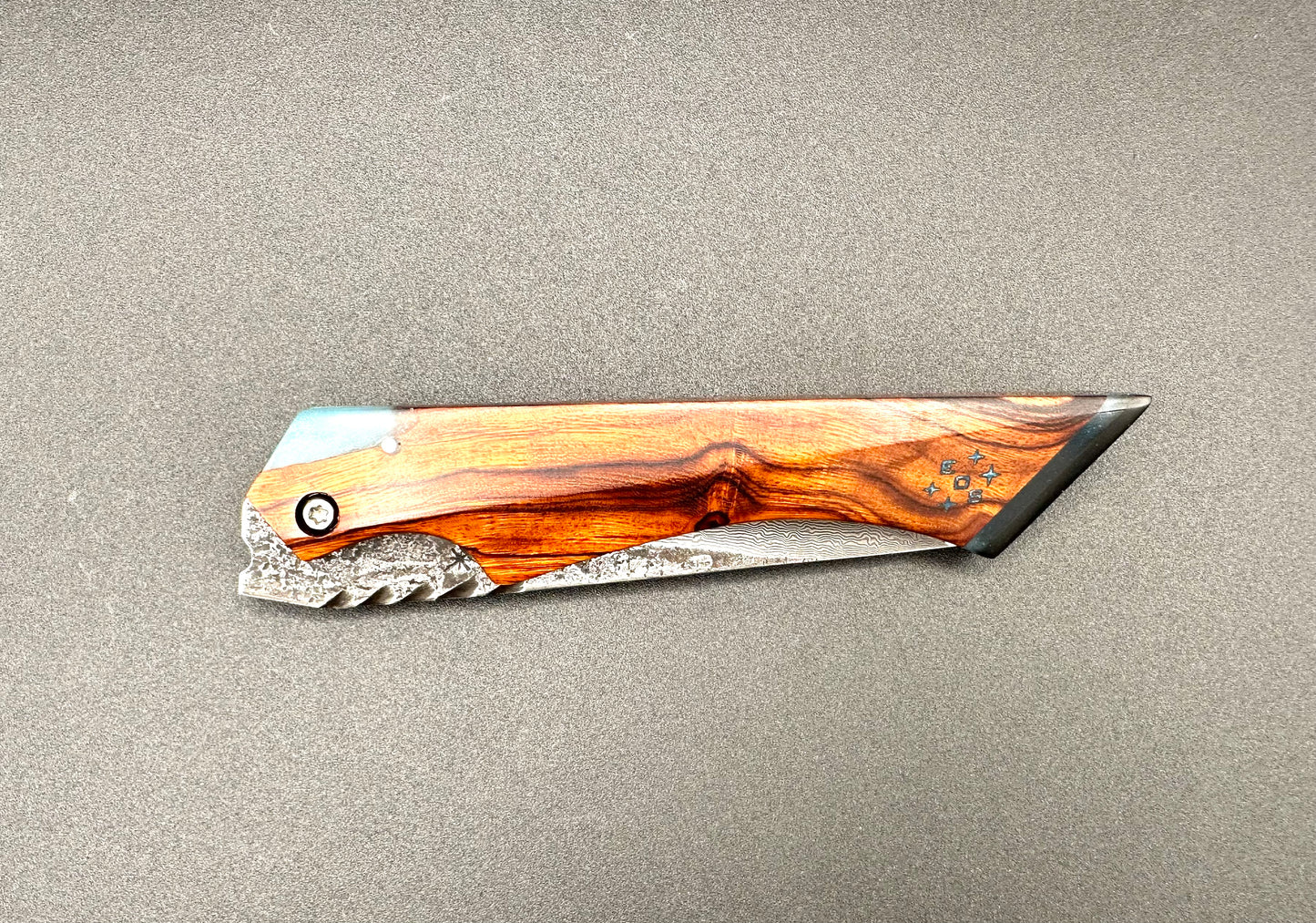 Edge Of Space folding Damas and Ironwood